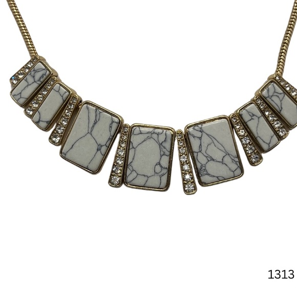 1313 The Limited Gold and White Necklace - Picture 1 of 4